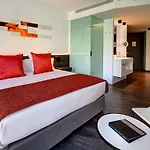 Olivia Balmes 4*